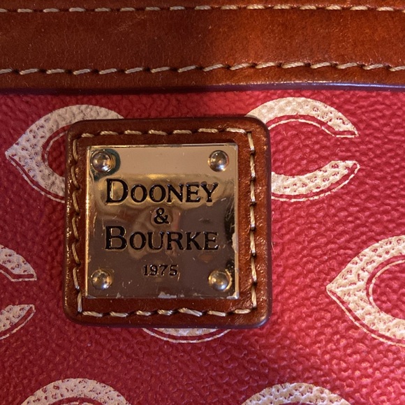 Cincinnati Reds wristlet - Picture 3 of 6